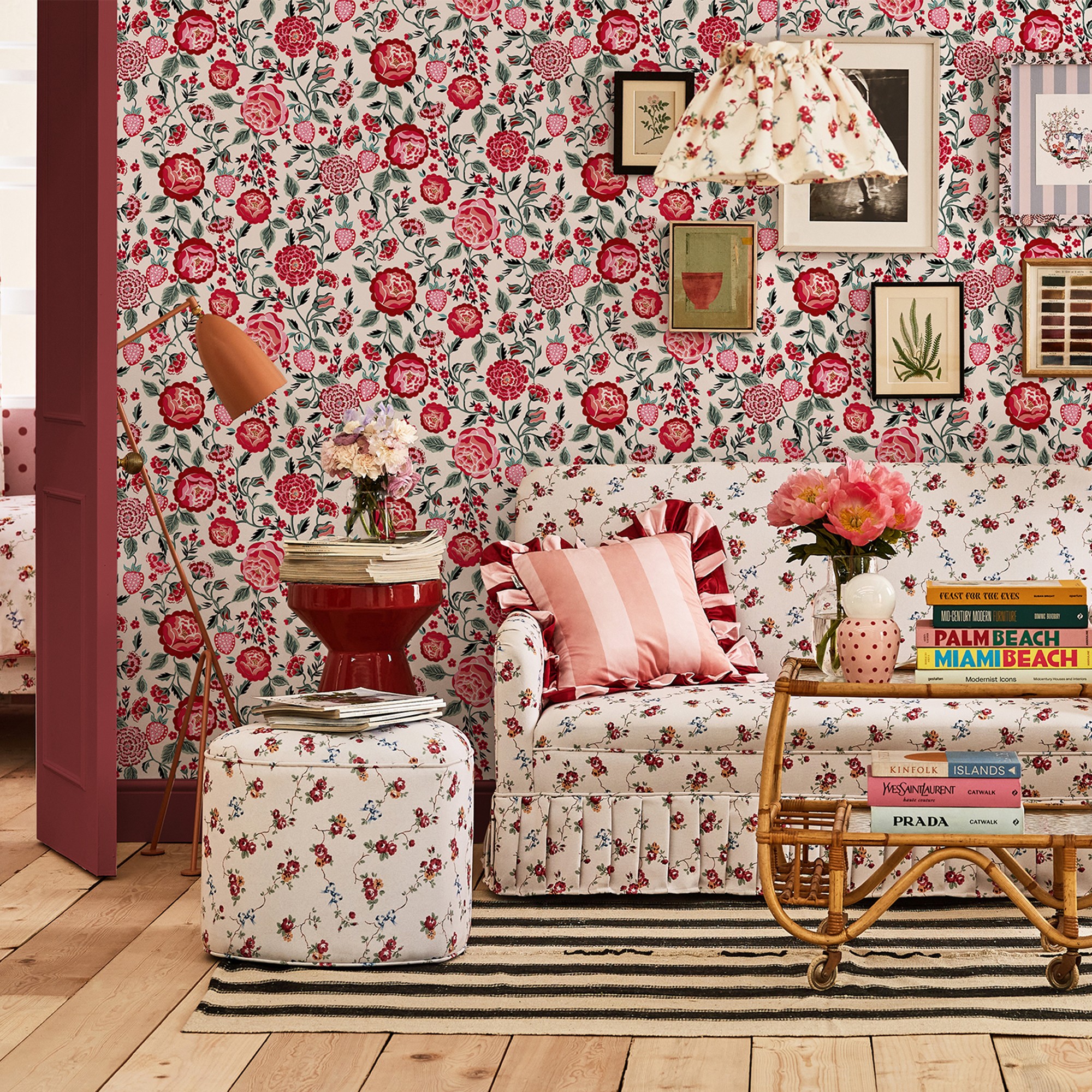 Strawberry Garden Wallpaper 125497 By Cath Kidston In Rose Pink